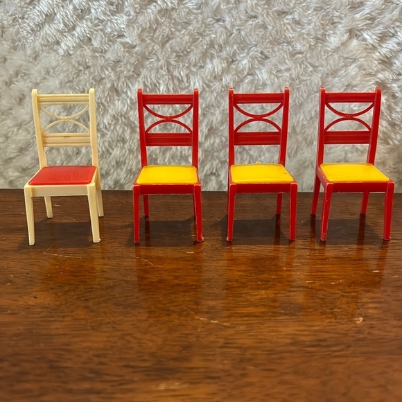 Other - Vintage Dollhouse Furniture 4 Chairs